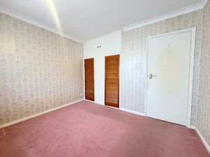 Kirkhurst Close- click for photo gallery